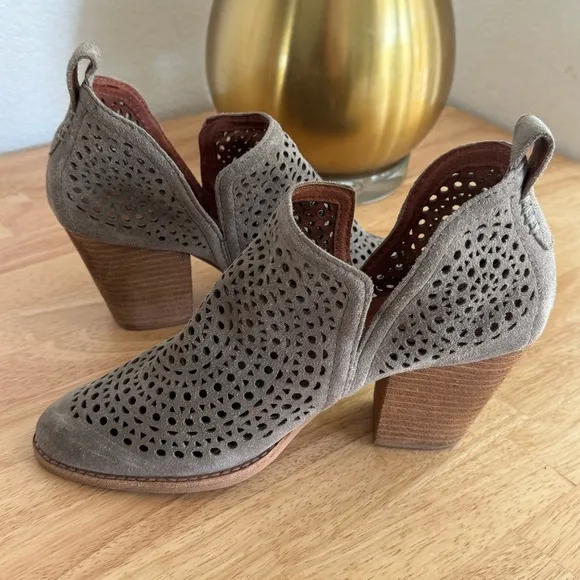 Jeffrey Campbell Rosalee Cutout Tan Suede Ankle Boots Size 8