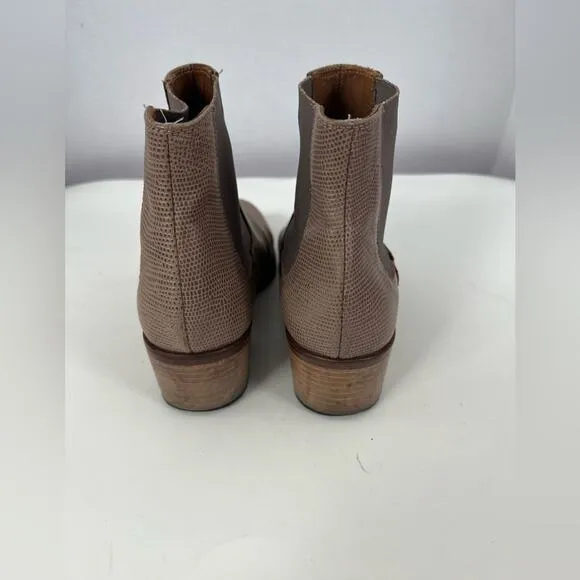 Jerry Ankle by Beau Coops All Leather Light Brown Round Toe Heel 7.5