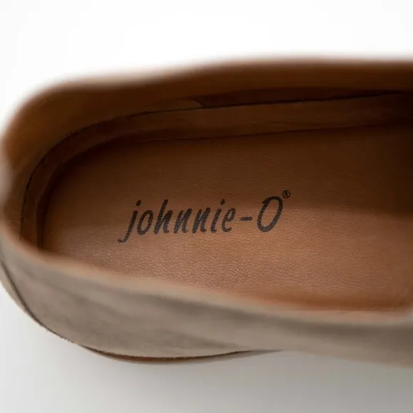 Johnnie-O J-Flex Suede Chukka Boots / Stone (Taupe) / Men's 9 / NWB