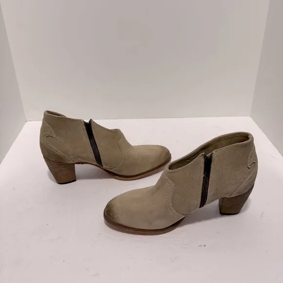 Johnston Murphy Tan Suede Burnished Toe/Heel Ankle Boots Women's Size 8