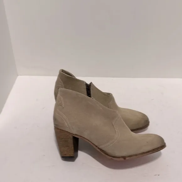 Johnston Murphy Tan Suede Burnished Toe/Heel Ankle Boots Women's Size 8