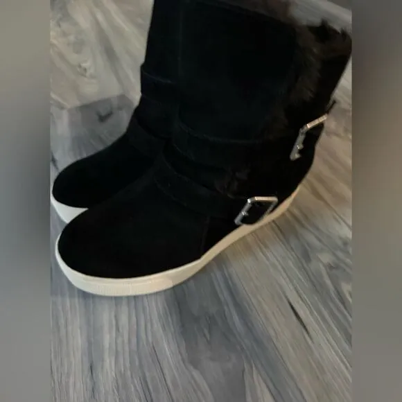 J/SLIDES Women’s Black Faux Fur Lined Winter Ankle Buckle Boots