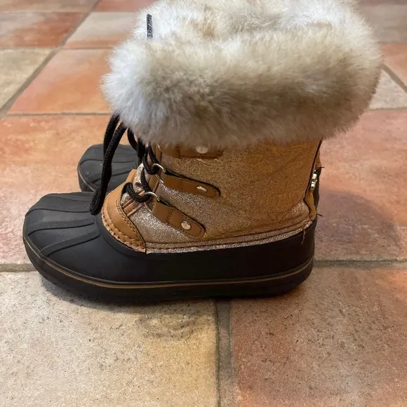Juicy Couture faux fur lined Duck boots size 2