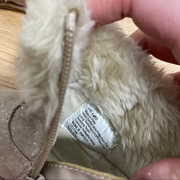 Jumping Beans Tan Faux Fur Boots Sz 5 Pom Pom