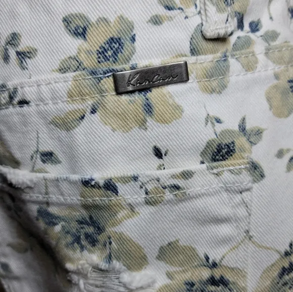 KanCan Floral Summer High Rise Shorts 100% Cotton Size Medium