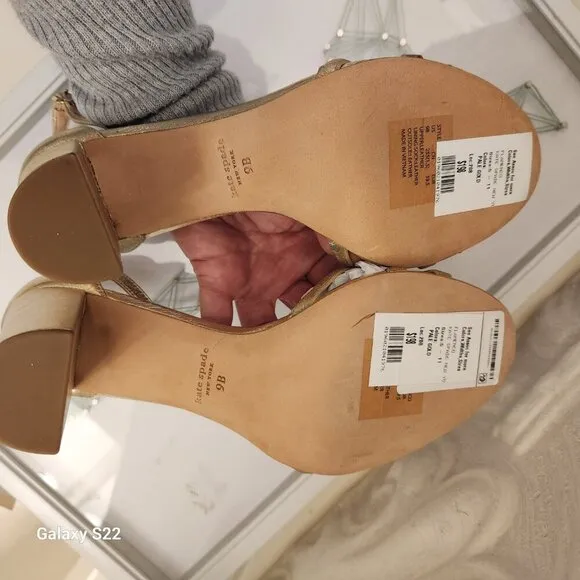 Kate Spade &quot;Flamenco&quot; Metallic Leather Heeled Sandals. Gold. NIB. Size 9
