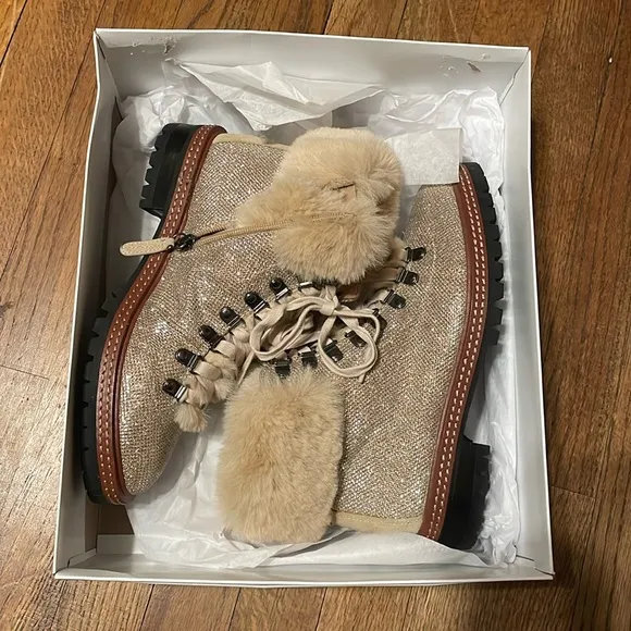 •KATE SPADE•NIB ROSALIE GOLD METALLIC FAUX FUR ANKLE LACE UP BOOTIES SIZE 7