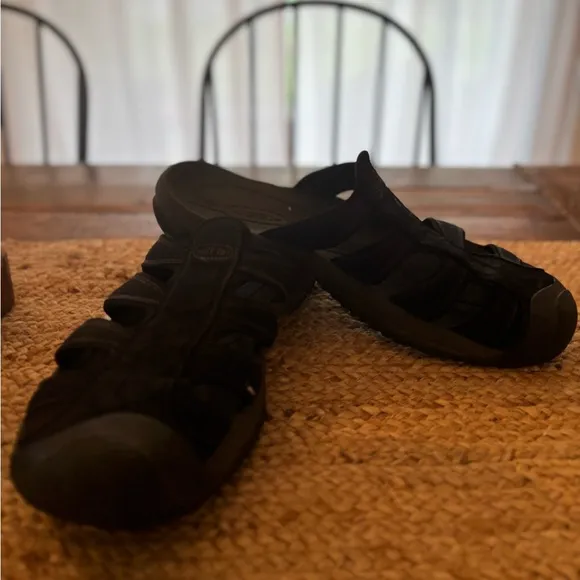 KEEN Aruba II Sandals Men's 14 US Black‎ Closed Toe Beach Slide Slip On Casual