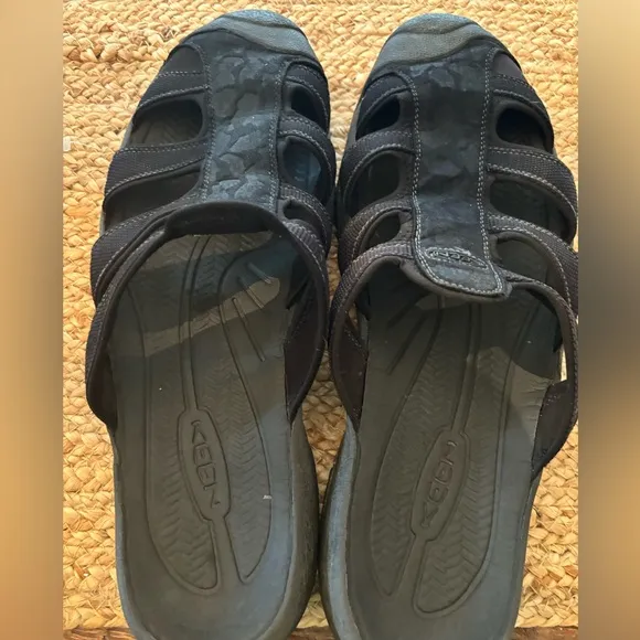 KEEN Aruba II Sandals Men's 14 US Black‎ Closed Toe Beach Slide Slip On Casual