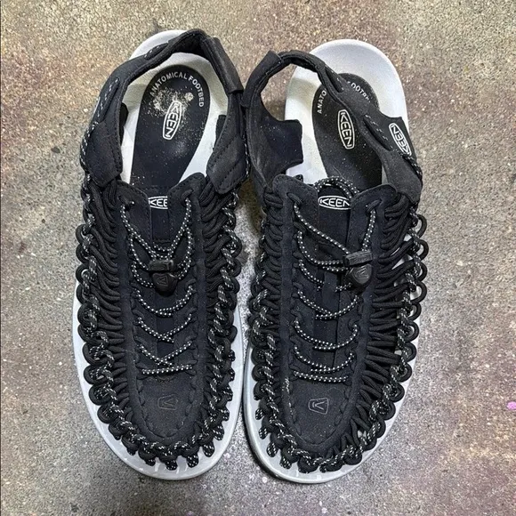 Keen Men's Black and White Sandals