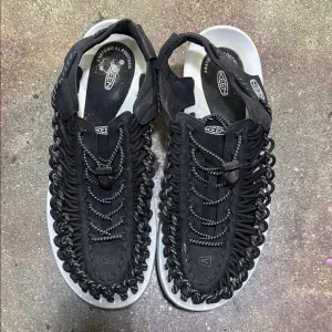 Keen Men's Black and White Sandals