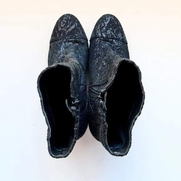 Kendall   Kylie Black Jacquard Canvas Block Heel Boots Booties Size 10