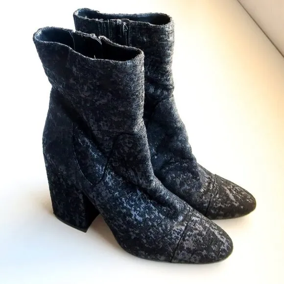 Kendall   Kylie Black Jacquard Canvas Block Heel Boots Booties Size 10