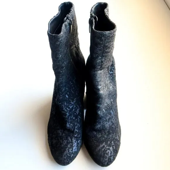 Kendall   Kylie Black Jacquard Canvas Block Heel Boots Booties Size 10