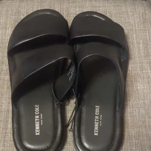 Kenneth Cole Black Minimalist Slide Sandals