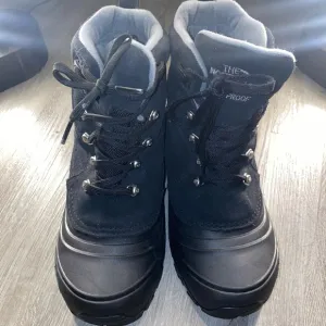 Kids NorthFace Boots