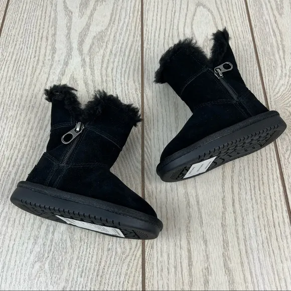 Koolaburra by UGG Aribel Short Zipper Boots 6 Black Suede $65