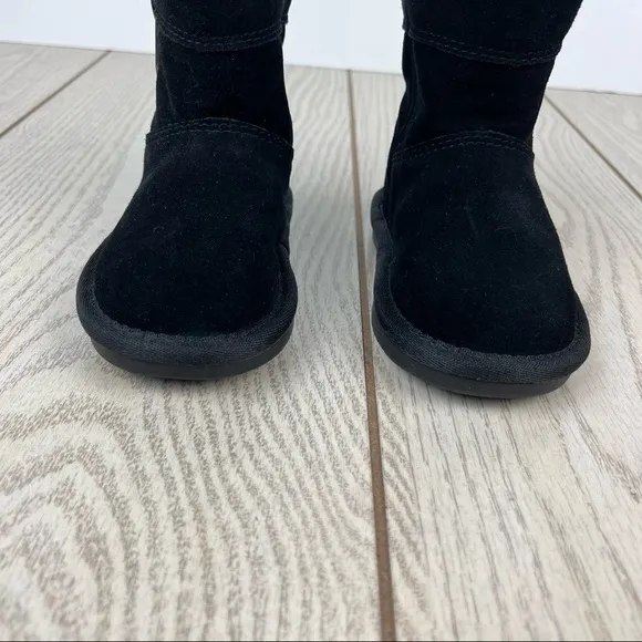 Koolaburra by UGG Aribel Short Zipper Boots 6 Black Suede $65