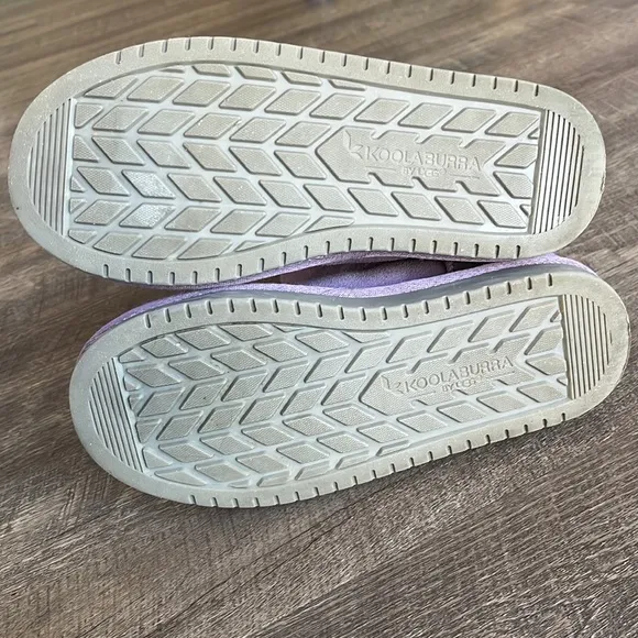 Koolaburra by Ugg Victoria Short Purple Boots with Bow Detail Girls Size 4.