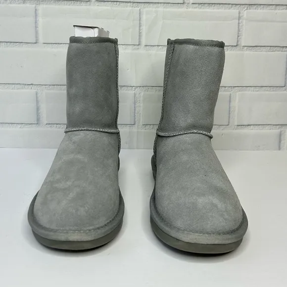 Koolaburra Grey suede Koola Boots size 5 Kids