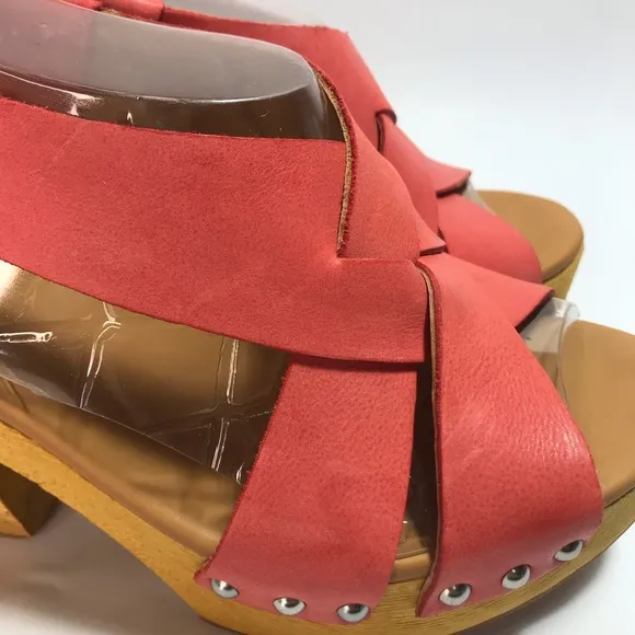 Kork-Ease Constance Coral Leather Stacked Heel Sandals Size 8 NIB