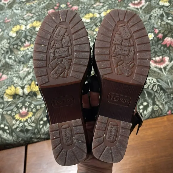 Korks fisherman sandals