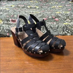 Korks fisherman sandals