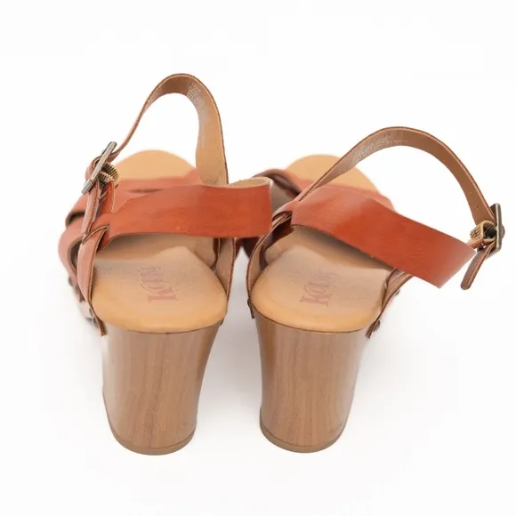 Korks. New!  Bagley Chunky Heeled Sandal.