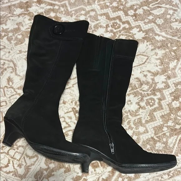 La Canadienne Suede Black Women's Mid-calf Boots