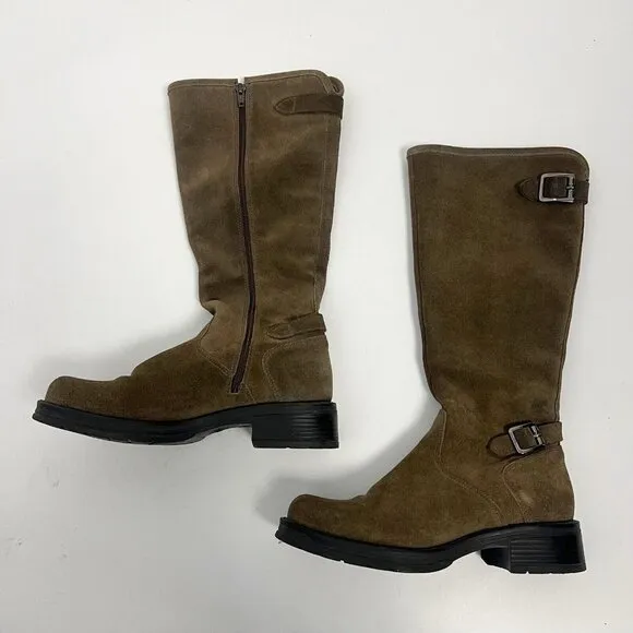 LA CANDIENNE GOLDEY SUEDE BOOT STONE Tan BUCKLES KNEE Sz 7 M Side Zipper