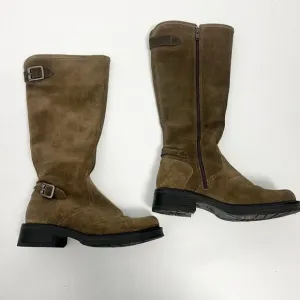 LA CANDIENNE GOLDEY SUEDE BOOT STONE Tan BUCKLES KNEE Sz 7 M Side Zipper