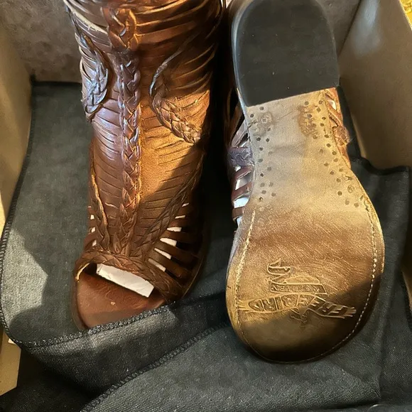 Ladies Sandals w/Heels