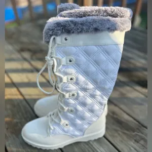 Laquanna Lug Sole Faux Fur White Boots Size 9.5