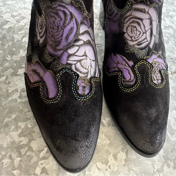 L'Artiste Booties Womens 38 Black Purple Floral Hand Painted Suede
