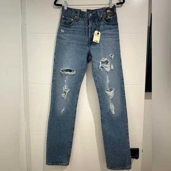 Levi’s 501 jeans high rise straight leg blue denim classic edgy trendy NWT 25