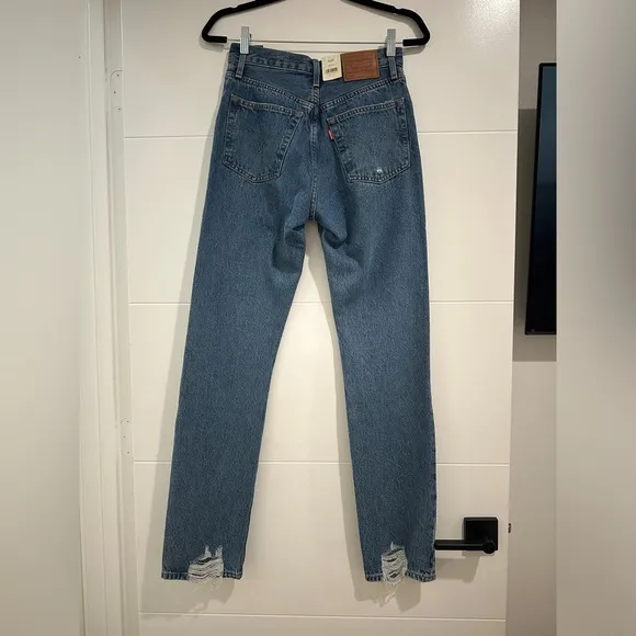 Levi’s 501 jeans high rise straight leg blue denim classic edgy trendy NWT 25