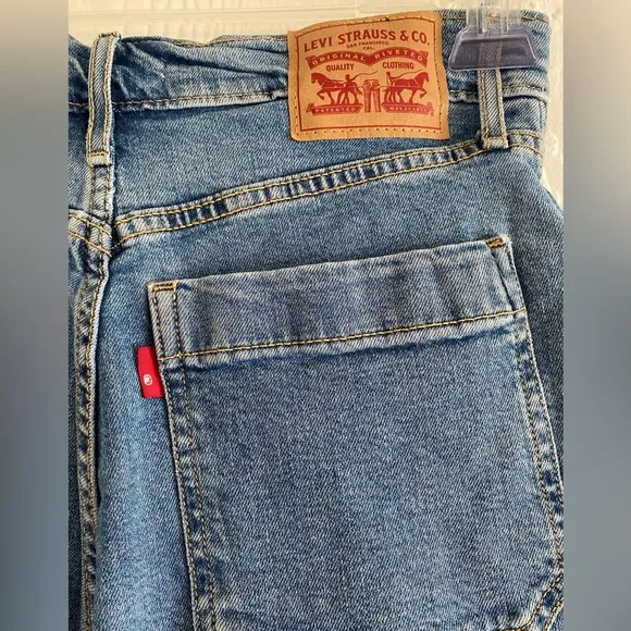 Levis Mile Wide Leg Women's Cropped Jeans, Size 27