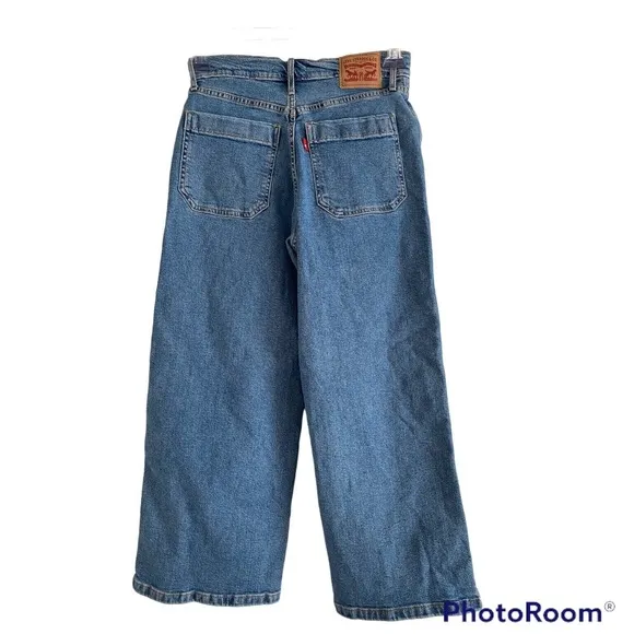 Levis Mile Wide Leg Women's Cropped Jeans, Size 27