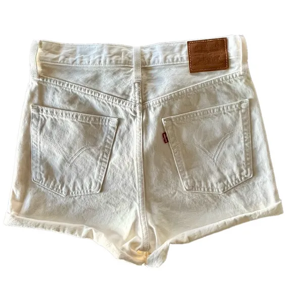 LEVI'S Ribcage Super High Rise Button Fly Denim Shorts Ivory Dust White Size 29
