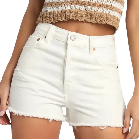 LEVI'S Ribcage Super High Rise Button Fly Denim Shorts Ivory Dust White Size 29
