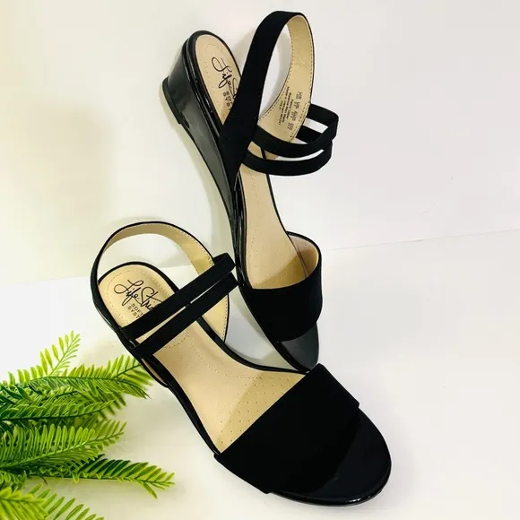 LifeStride Wedge Gorgeous Black Sandals Sz 7.5 NWT
