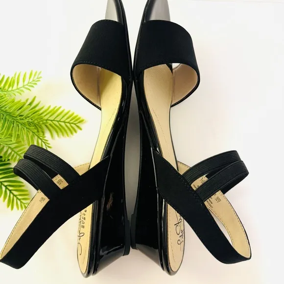 LifeStride Wedge Gorgeous Black Sandals Sz 7.5 NWT