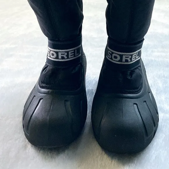 Like New Sorel Cub NY1799-011 Youth Insulated Lined Black Snow Boots Size 4