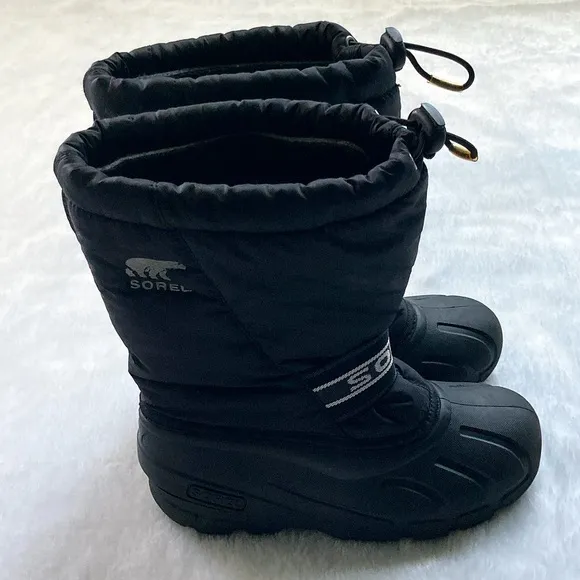 Like New Sorel Cub NY1799-011 Youth Insulated Lined Black Snow Boots Size 4