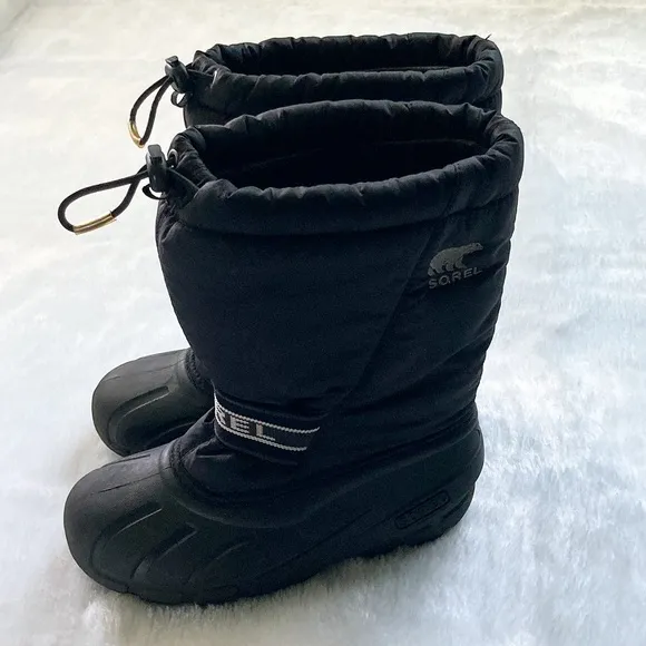 Like New Sorel Cub NY1799-011 Youth Insulated Lined Black Snow Boots Size 4