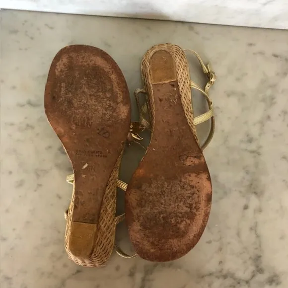 LILLY PULITZER Brown Pink Enamel Pineapple Gold Wicker Wedge Sandals 6