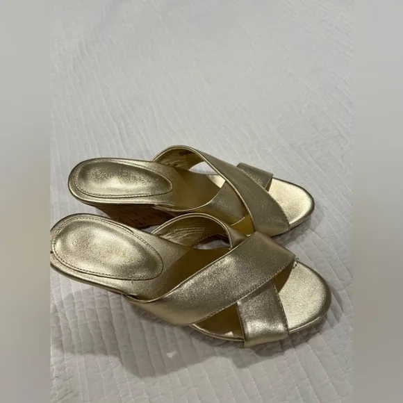 Lilly Pulitzer gold wedge Selena sandals