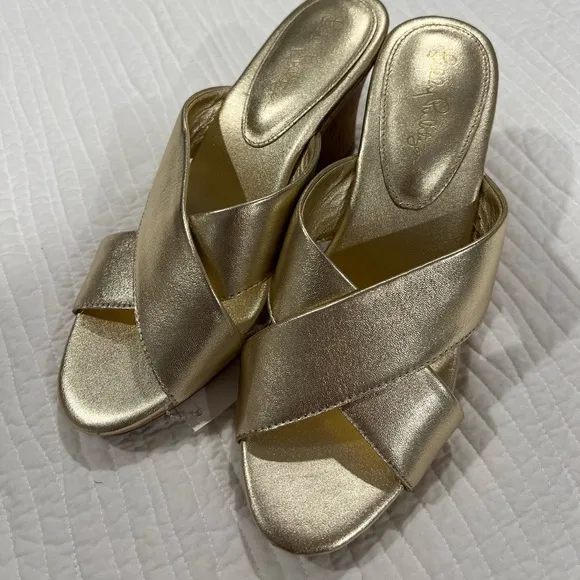Lilly Pulitzer gold wedge Selena sandals