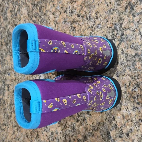 Little Girls Bogs Boots Size 11