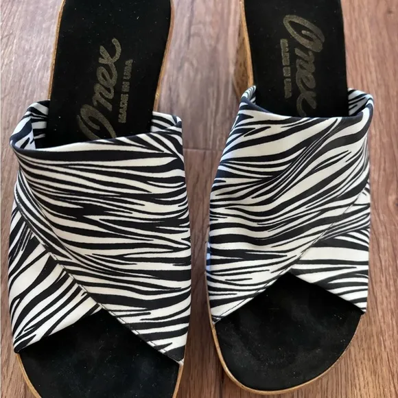 Lot of 4 pair Onex Women's Animal Print Sandals